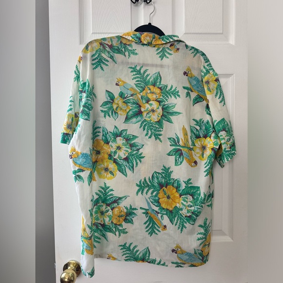 Vintage Parrot Button Up - Picture 2 of 2